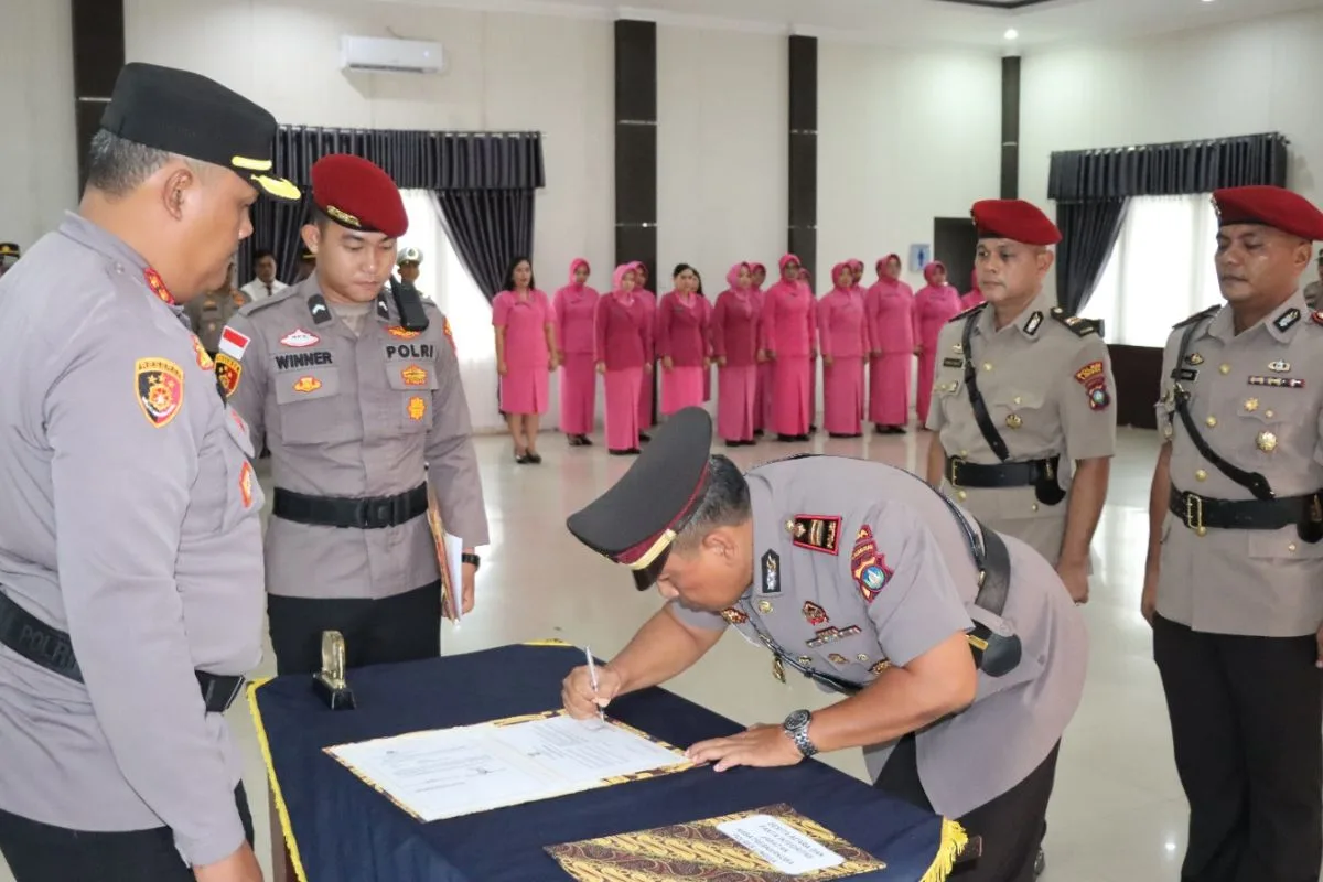 Sertijab di Polres Lingga, IPTU Thomas Harison Gantikan IPTU Romi Carles sebagai Kasat Narkoba – Kutipan