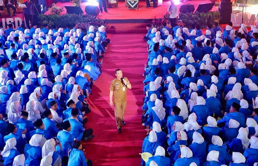 Gubernur Jateng Tegaskan Integritas Pemimpin di Depan Ribuan Mahasiswa Unimus