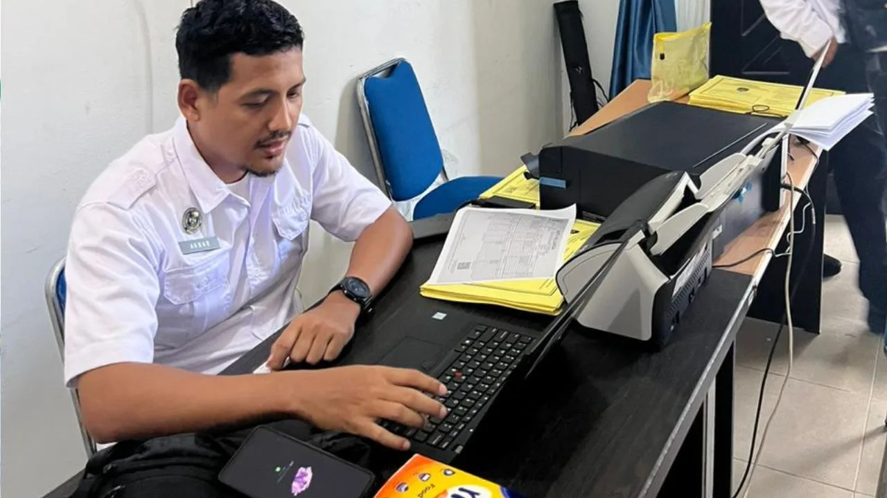 Kantor Imigrasi Dabo Singkep Hadirkan Layanan “Si Daing Merantau” di Daik Lingga, Semarakkan Hari Sumpah Pemuda – Kutipan