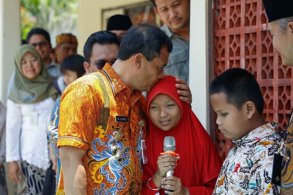 Lewat Puisi, Najwa Mampu Teteskan Air Mata Gubernur Ahmad Luthfi