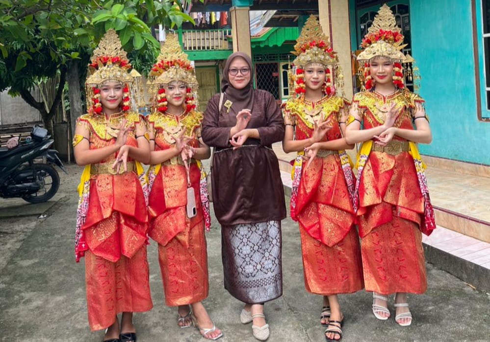 Penari Muda Maiza Sukma Turut Lestarikan Tari Pagar Pengantin Palembang