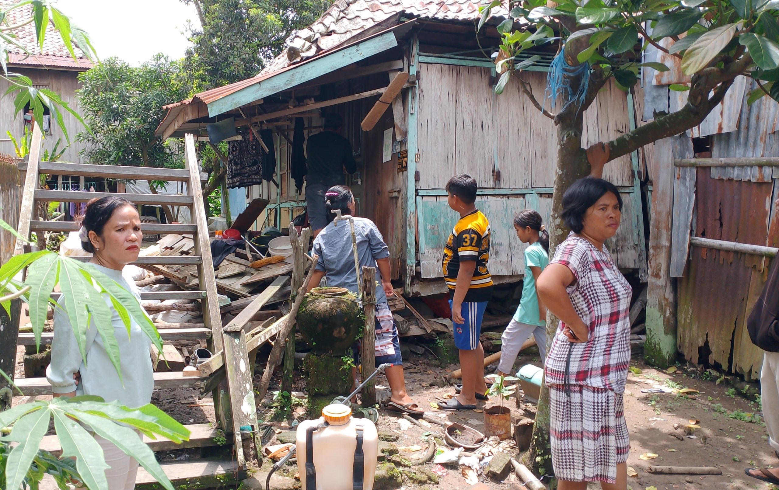 Rumah Panggung di Ogan Ilir Roboh, Tidak Ada Korban Jiwa